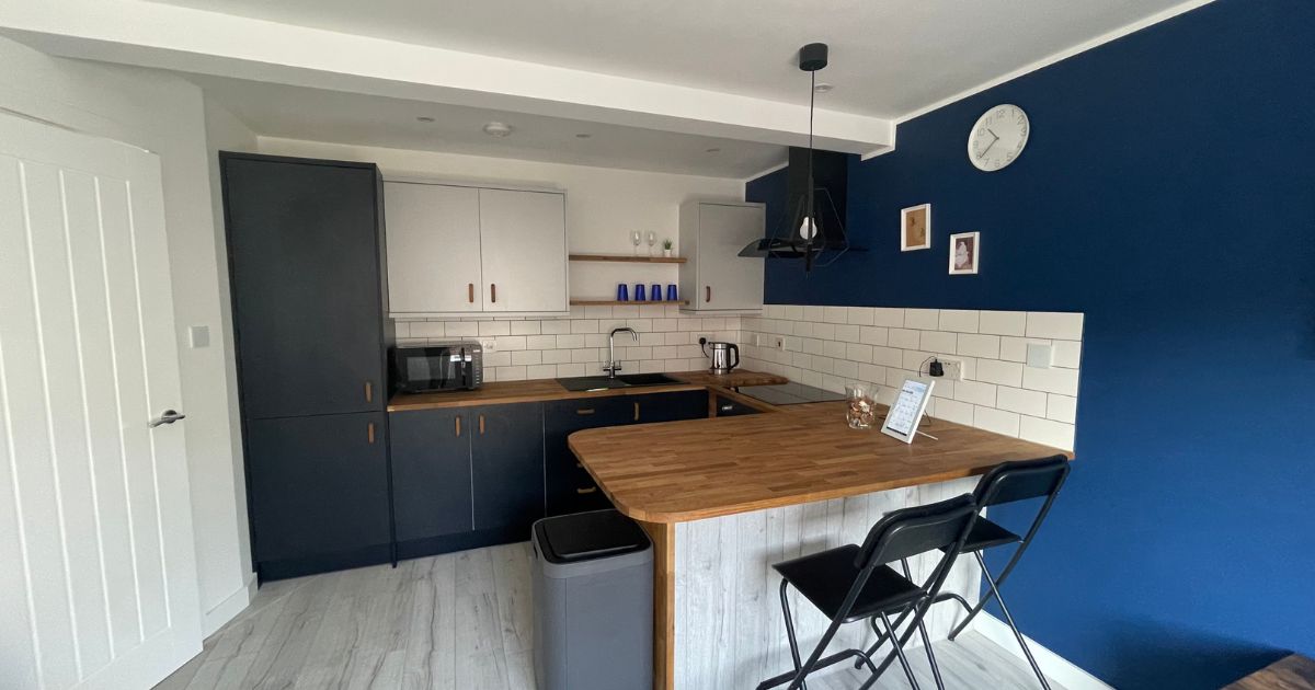 Kitchen with smart ceiling infrared heating